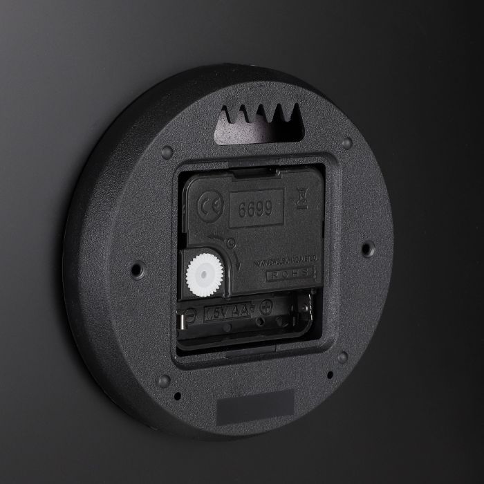 Brixen väggklocka svart