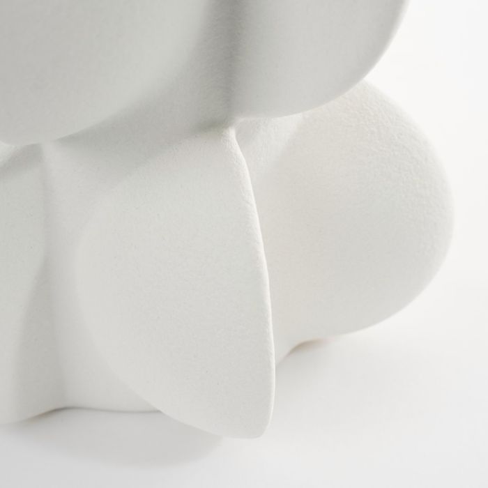 Vase med dekorative buer