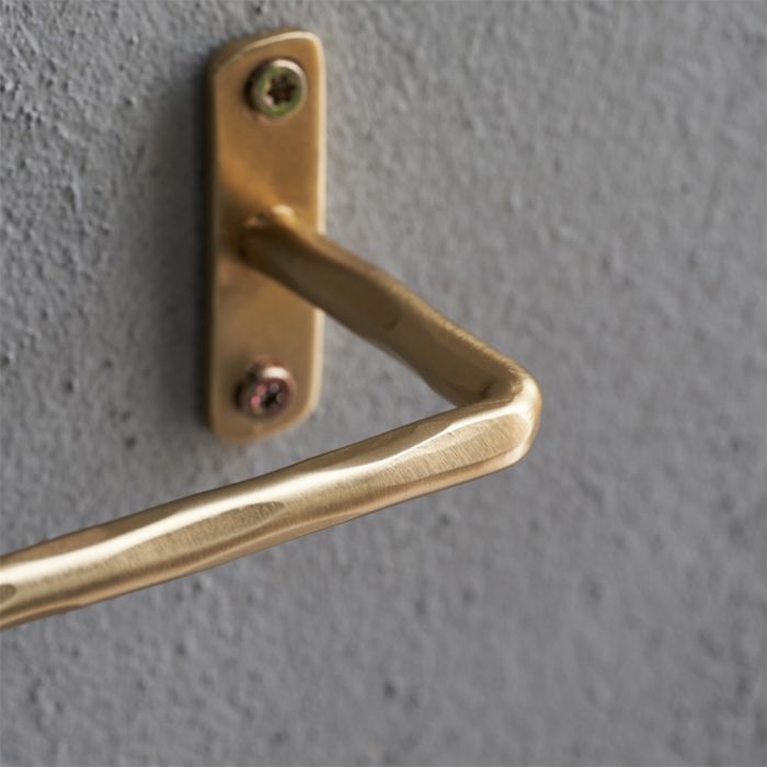 House Doctor Welo Toiletpapirholder med skruer set tæt på