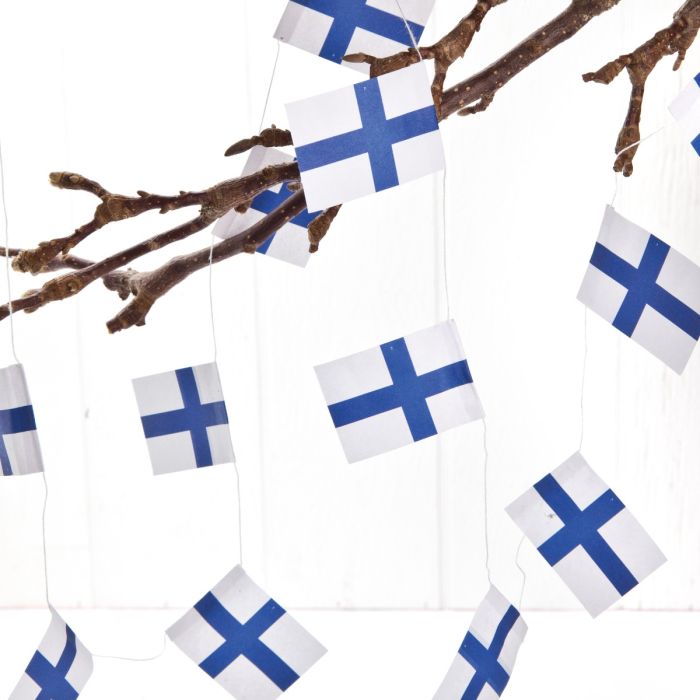 Flagguirlander med finske flag