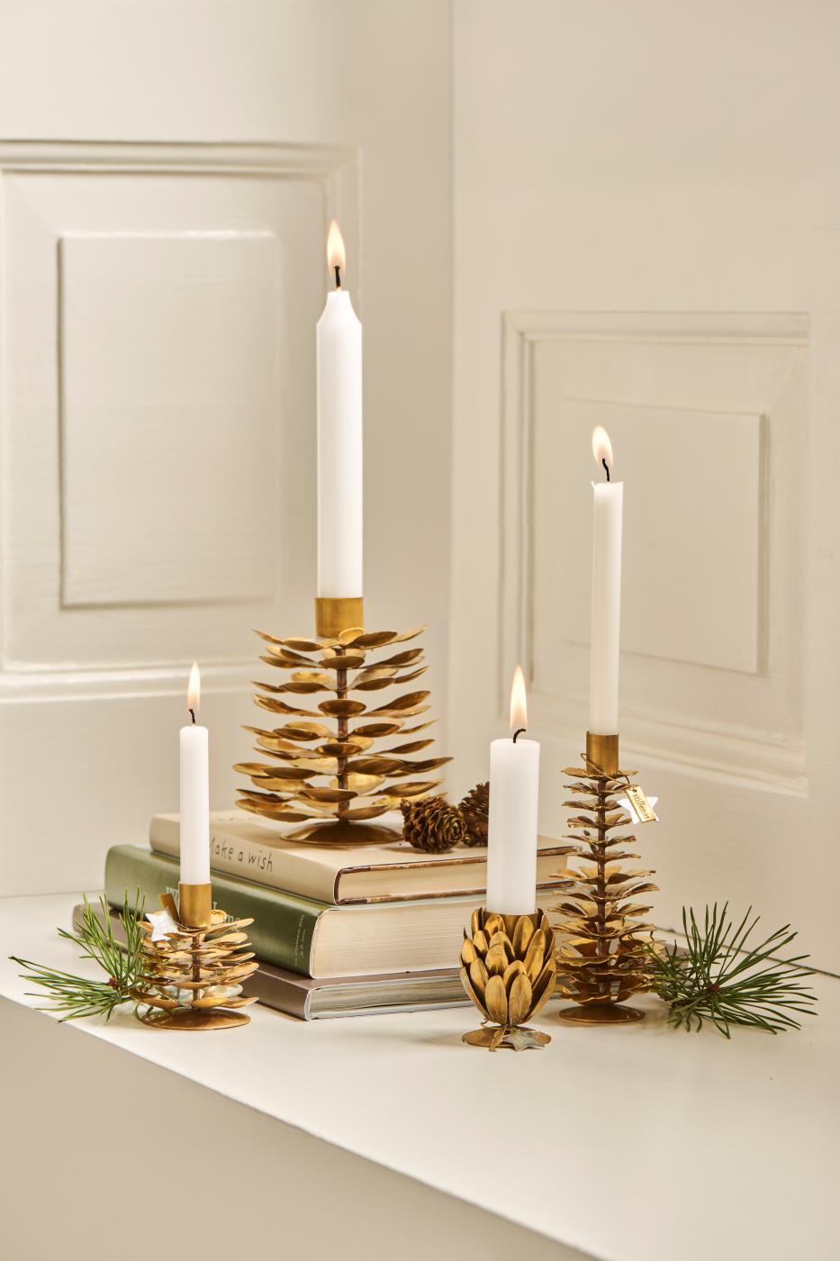 Koglelysestager i messing fra Ib Laursen i forskellige højder