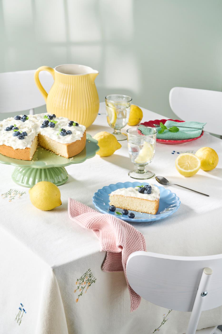 Kagebord med Ib Laursen service