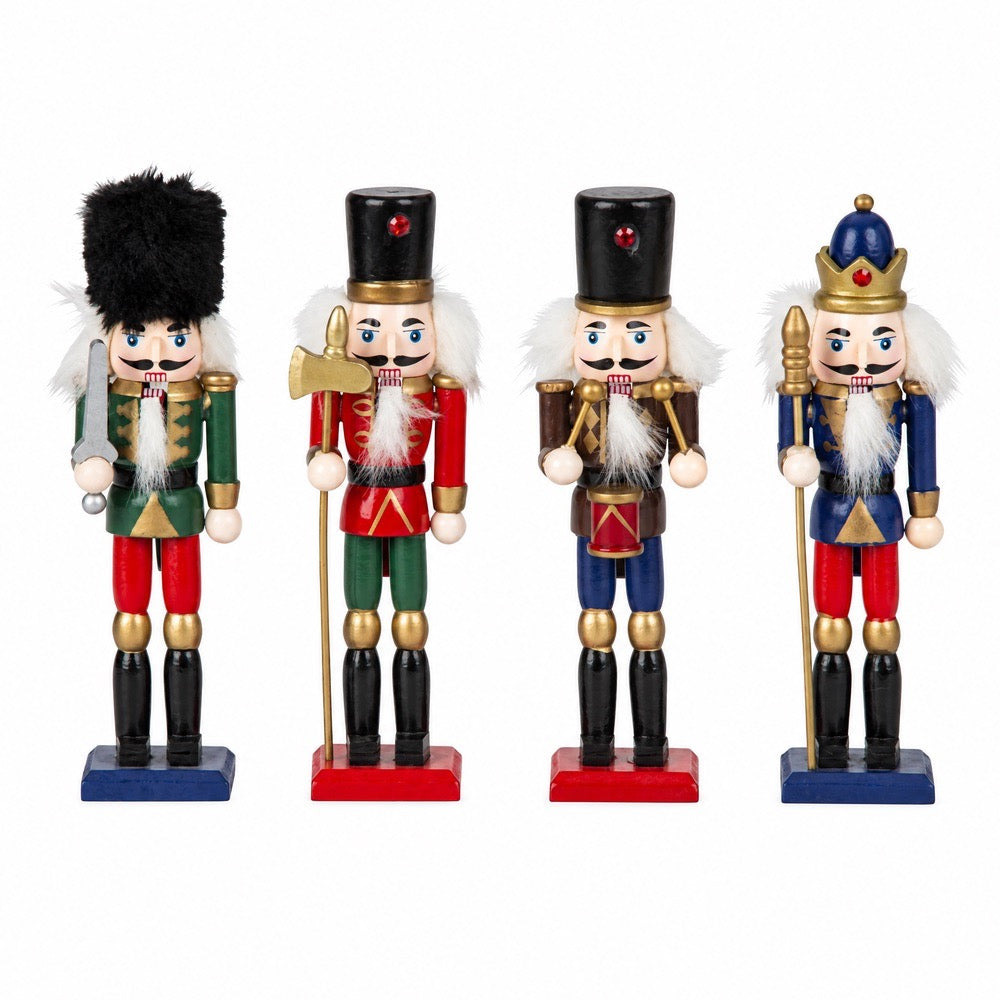 Nötknäpparfigurer i trä, 18 cm höga, i 4 varianter