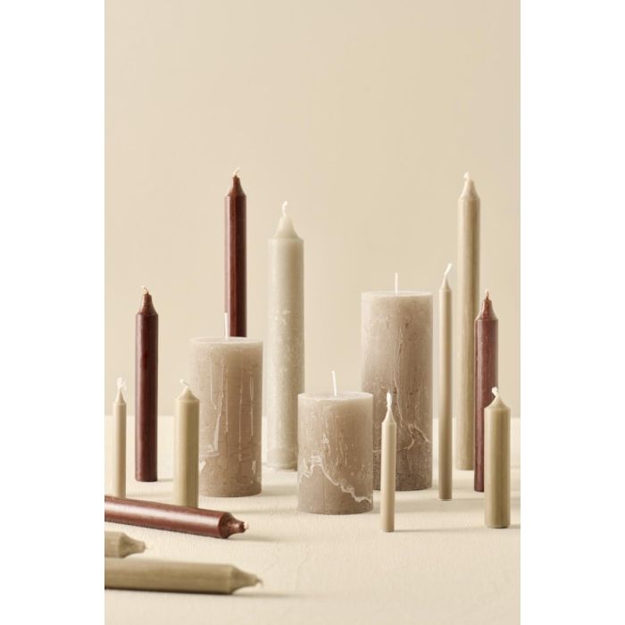 Ib Laursen stearinlys i hørfarvet nuance i flere størrelser