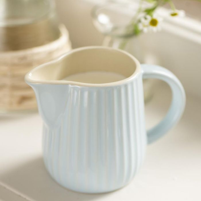 Mynte mælke-/flødekande i farven stillwater fra Ib Laursen