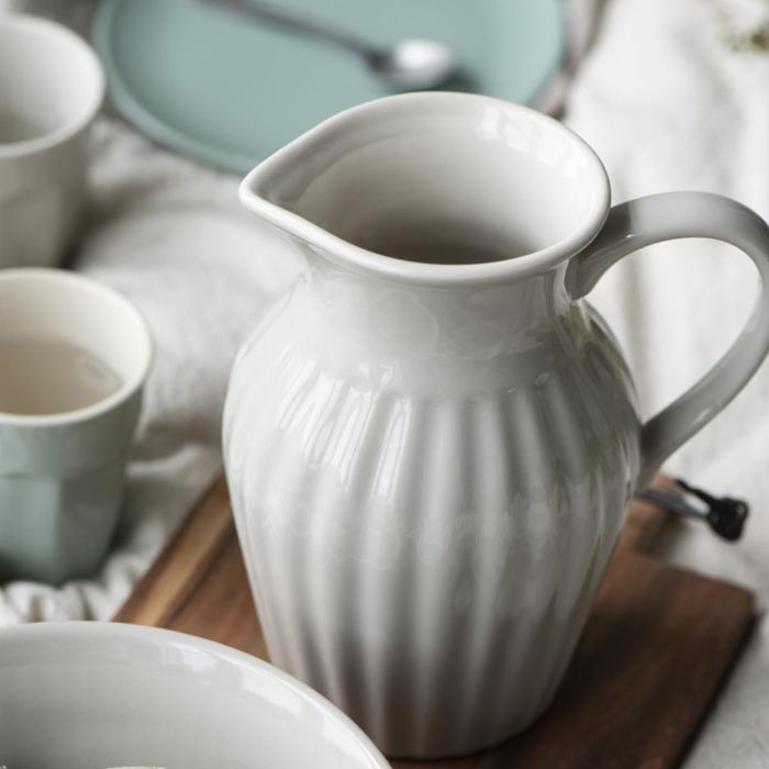 7 l i farven latte i vindueskarm