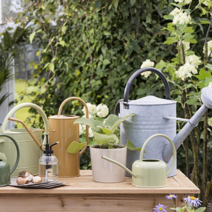 Vattenkanna med spruta 11 l zink