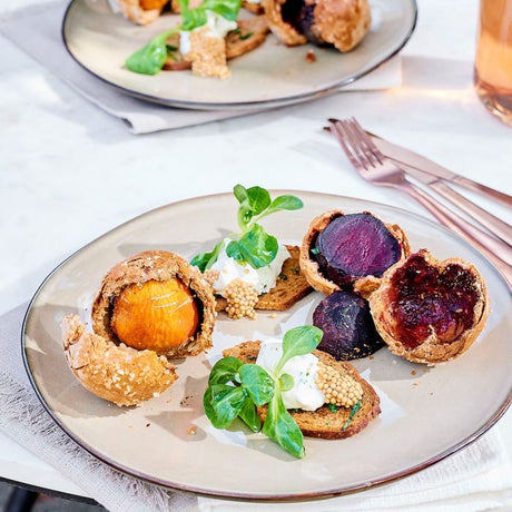 Tabo middagstallerken creme stentøj med mad