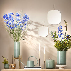 2 spejle med guldfarvet kant og strop til ophæng