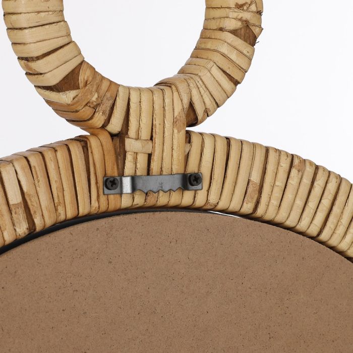 Nærbillede af beslag til ophæng  på rundt Kaj spejl med ratan ramme