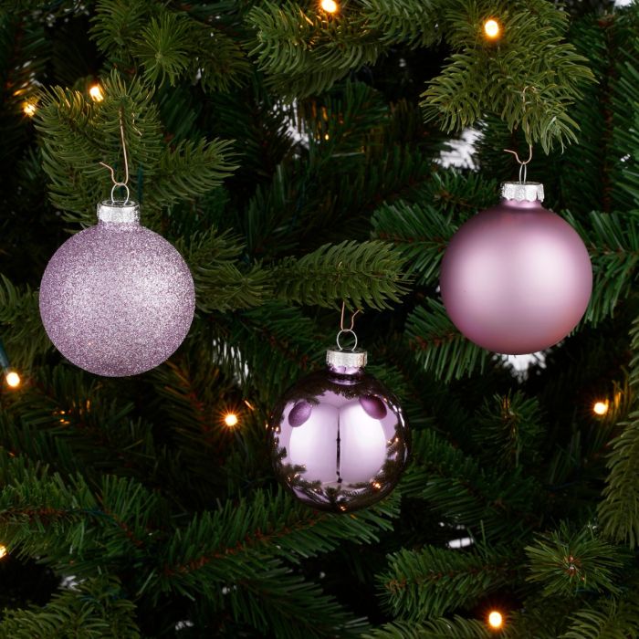 Julekugler i lilla nuancer med glitter