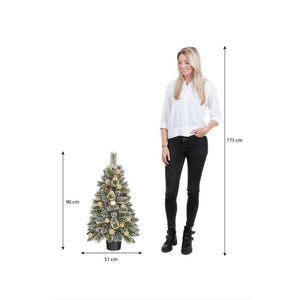 Højde på juletræ i forhold til en person med mål på