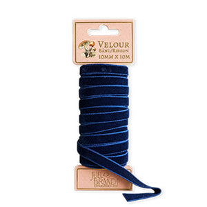 Velourband i mörkblått, 1 cm brett, 10 m för presentinslagning från Juel & Brandt