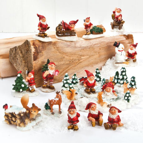 Nisselandskab med skovfolk