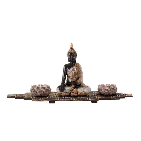 Buddha med fyrfadsstager