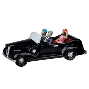 Lemax Roaring Roadster med figurer i bil