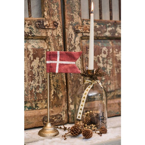 Dannebrogsflag med rillet fod