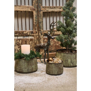 Krans med gran og kogler 30 cm i dia