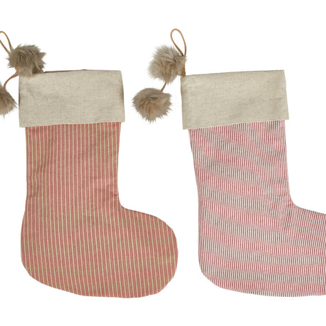 Julsocka med pompon i linnefärgat och rött tyg från Speedtsberg