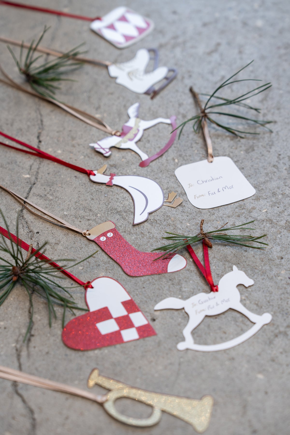 Presentetiketter med julmotiv från Speedtsberg