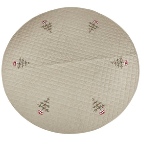 Julgransmatta i quiltad bomull med broderi, 180 cm i diameter från Speedtsberg