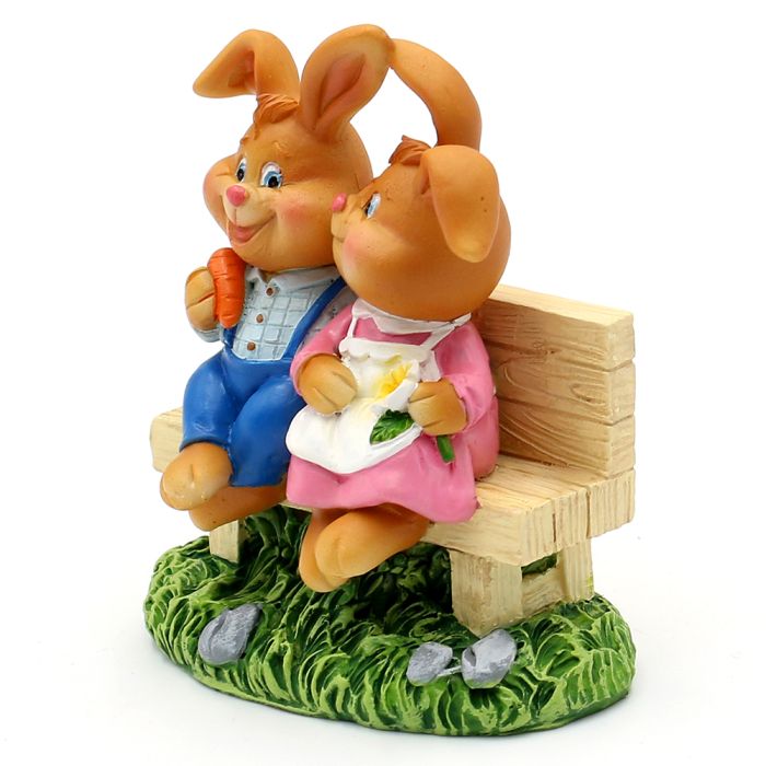 Påskeharer på bænk