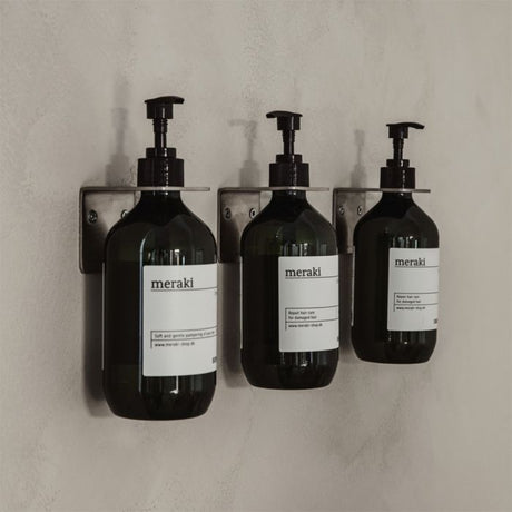 Meraki vægophæng hængende på væg med 3 sæber i