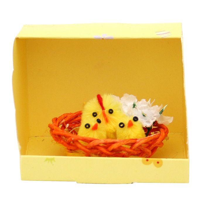 Chenille kyllinger i rede