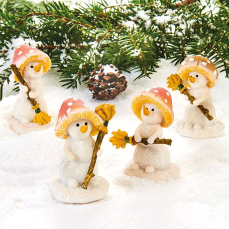 Snemand med kost og svampehat