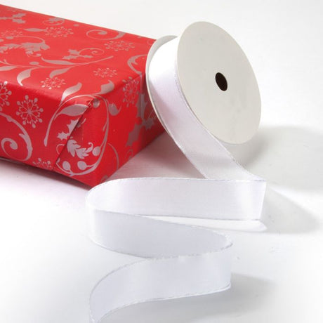 Hvidt silkebånd 15 mm bredt