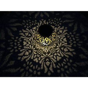 Solcellelampe med blomster