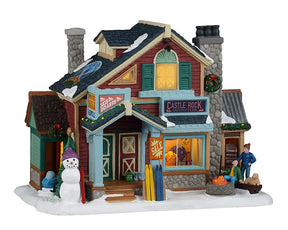 Castle Rock Ski Outfitters hus med lys til juleby fra Lemax