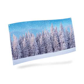 Baggrund med snedækket skov