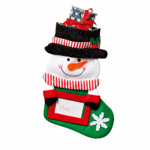 Julstrumpa i tyg med en snögubbe eller jultomte