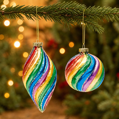 Julkulor i regnbågens färger