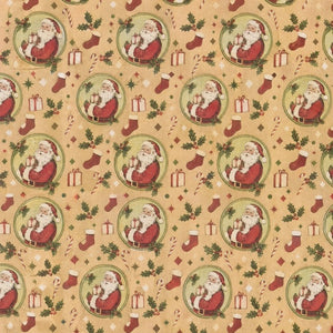Julpapper med jultomtar och julstrumpor