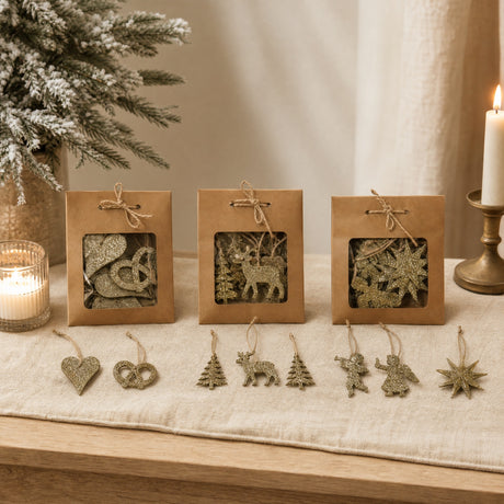Trädekoration med glitter och snöre