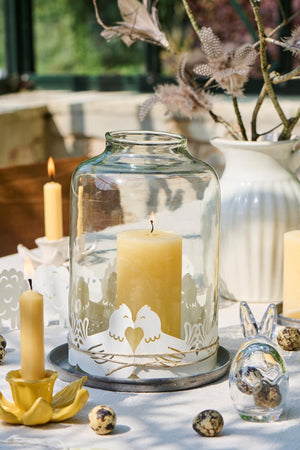 Påskedækket bord med Ib Laursens påskekollektion