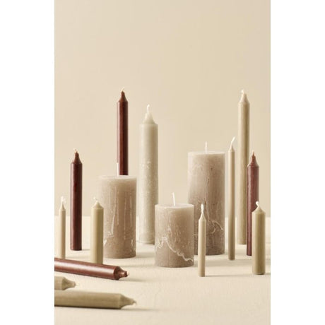 Ib Laursen stearinlys i hørfarvet nuance i flere størrelser