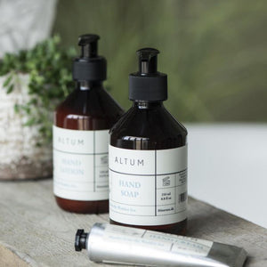 ALTUM Golden Grass håndsæbe 250 ml fra Ib Laursen med lotion og håndcreme