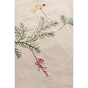 Bordløber Ib Laursen Tradition med granranke