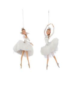 Ballerina med hvid strutkjole