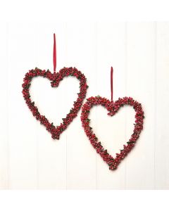 Stor hjertekrans med røde bær